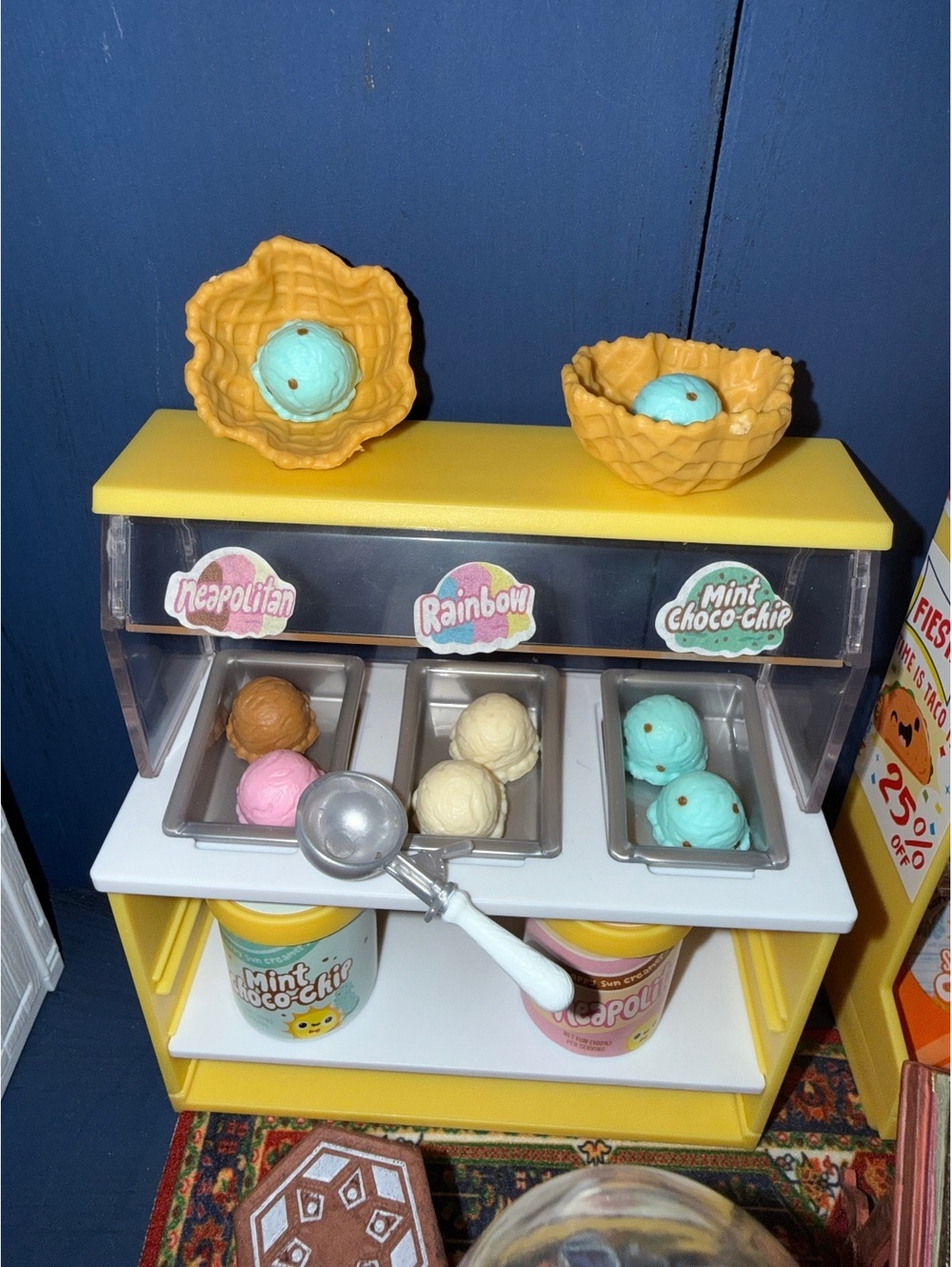 Mini ice cream doll shop Miniverse tiny dollhouse miniature